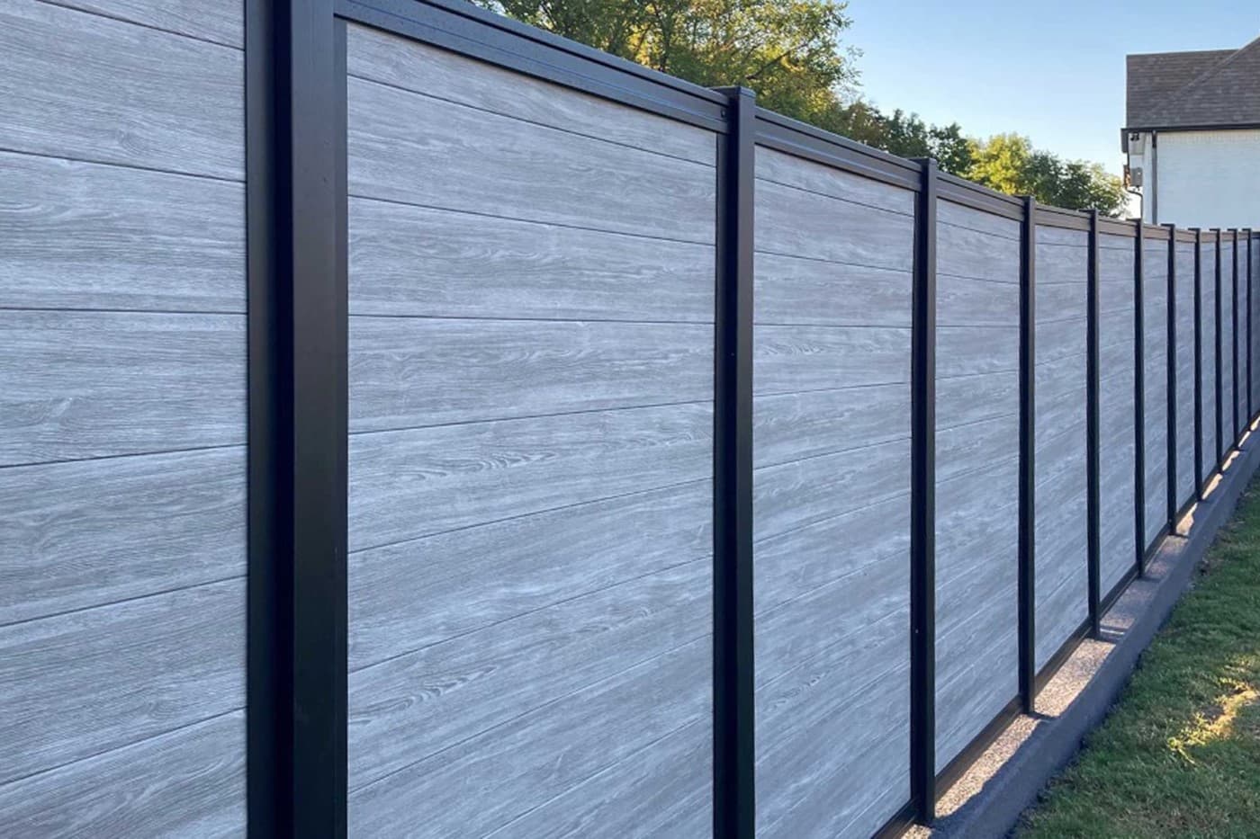 Fencetrac Fence with Harbor Gray Slats